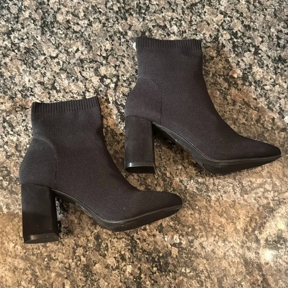 Mia Erika Black Knit 9inch Bootie NIB 8M